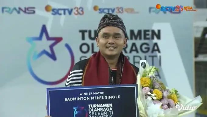Valentino Jebret di Turnamen Olahraga Selebriti Indonesia