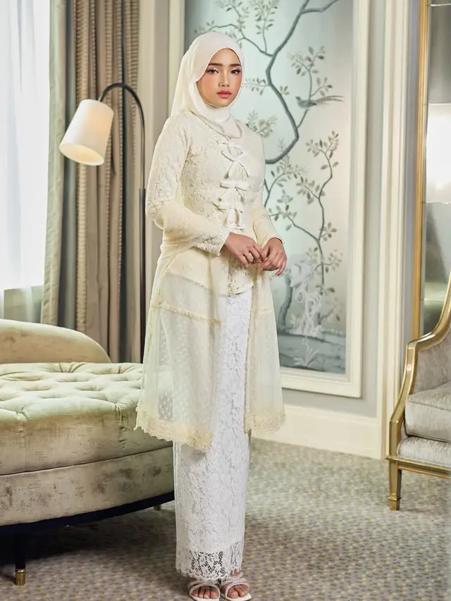 Look Inspirasi Baju Lebaran 2025 dari Fuji An. [@hijabista.hub]