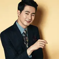 Jo In Sung memberikan hadiah saat stylishnya menikah. Pria berwajah tampan itu memberikan hadiah berupa mobil serta membayarkan semua biaya asuransi untuk stylishnya. (Foto: Soompi.com)