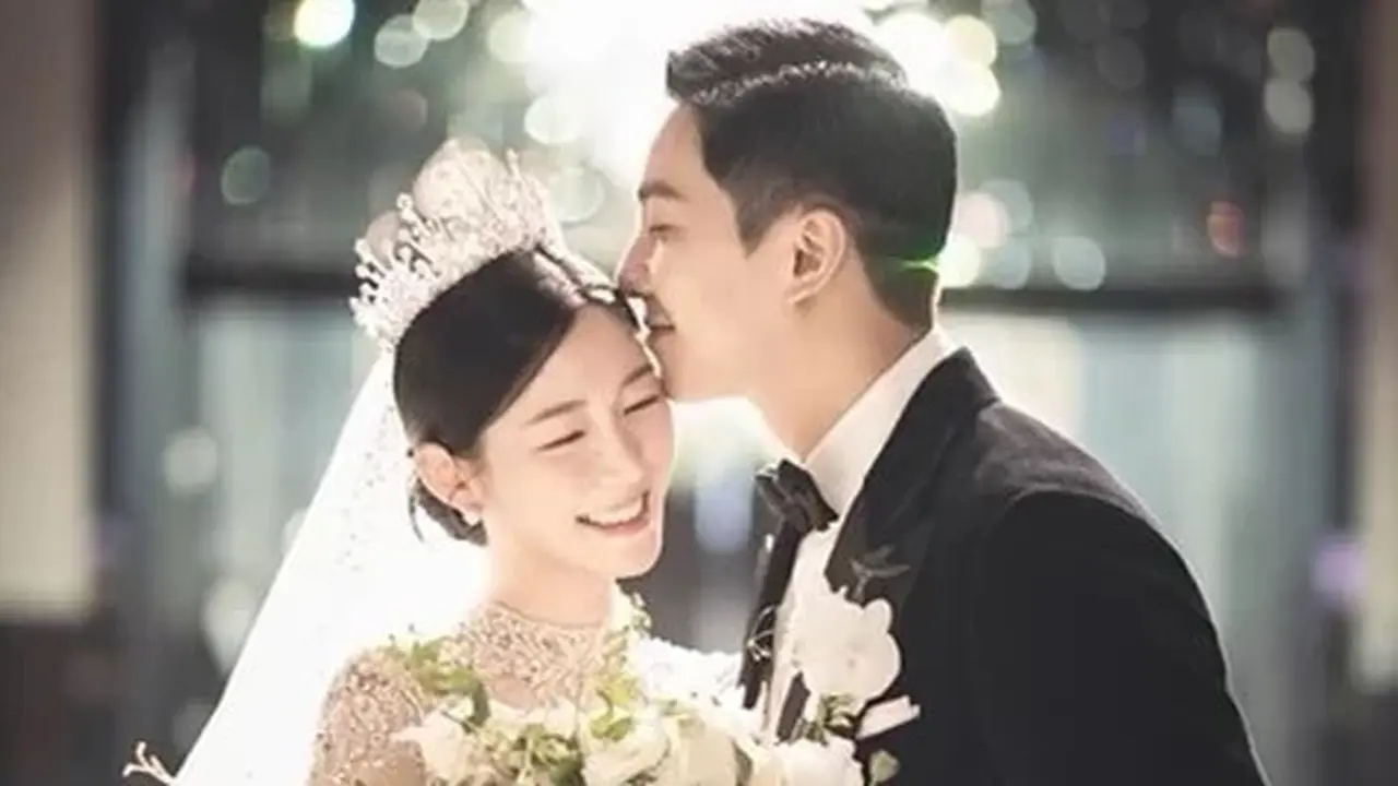 Pesona Lee Da In menikah dengan Lee Seung Gi