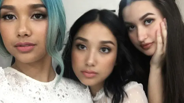 [Bintang] Salwa Muchtar, Stephanie Dougharty, dan Salma Muchtar