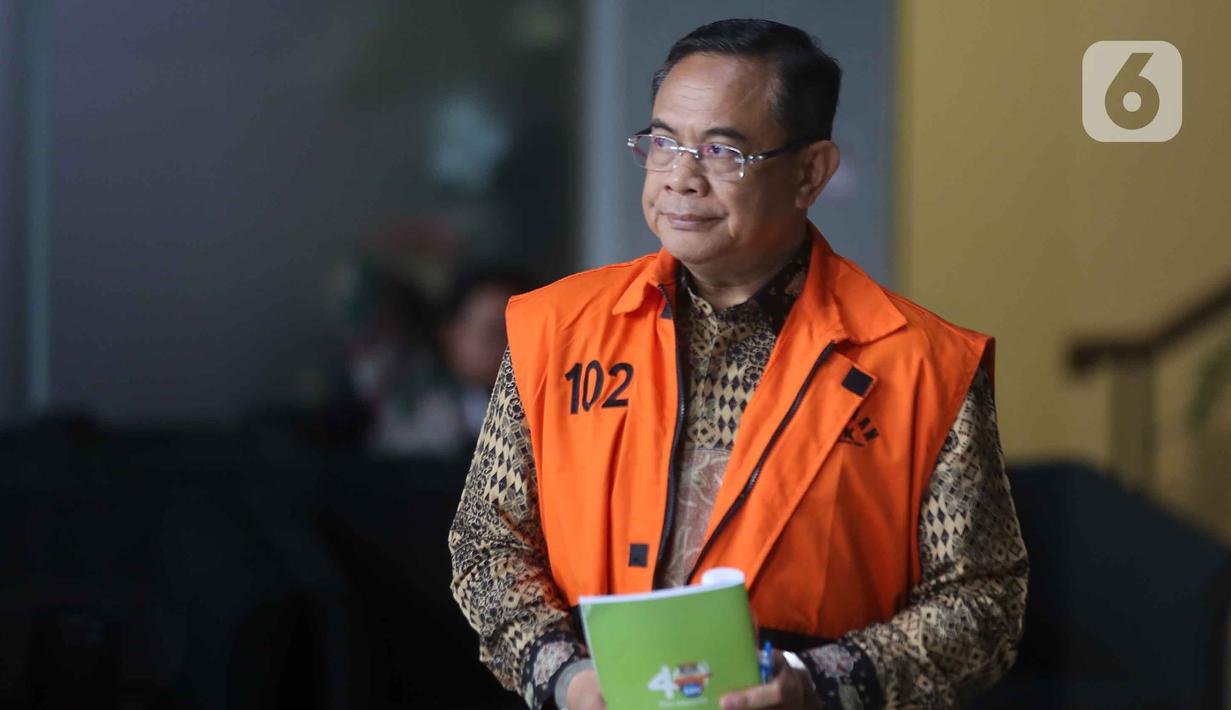 Sudewo ditangkap dalam sebuah Operasi Tangkap Tangan (OTT) yang dilakukan KPK di Pati, Jawa Tengah, pada Senin 19 Januari 2026. Tampak dalam foto, Bupati Pati nonaktif, Sudewo, berjalan menuju mobil tahanan usai menjalani pemeriksaan di Gedung Merah Putih Komisi Pemberantasan Korupsi (KPK), Jakarta, Kamis (12/2/2026). (Liputan6.com/Helmi Fithriansyah)