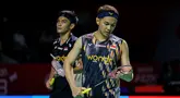 Ekspresi kecewa pebulu tangkis ganda putra Indonesia, Fajar Alfian dan Muhammad Sohibul Fikri setelah gagal mencetak poin dalam laga 32 besar Indonesia Open 2026 melawan wakil China, Chen Bo Yang dan Liu Yi di Istora Senayan, Jakarta, Rabu (03/06/2026). (Bola.com/Bagaskara Lazuardi)