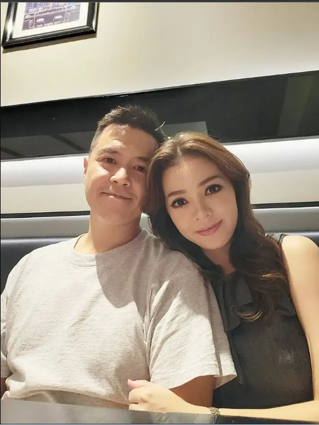 Maya Septha bersama sang suami Krisna Wardhana Sidarta. (Foto: Instagram/mayasepha7)