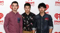 Album baru Nick Jonas itu juga turut menandainya dalam meluncurkan sebuah rekaman album panjang pertama sejak Jonas Brothers bubar.