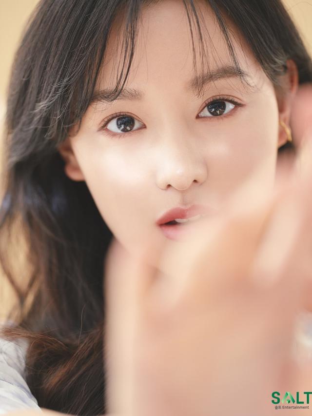 Kim Ji Won. (SALT Entertainment via Soompi)