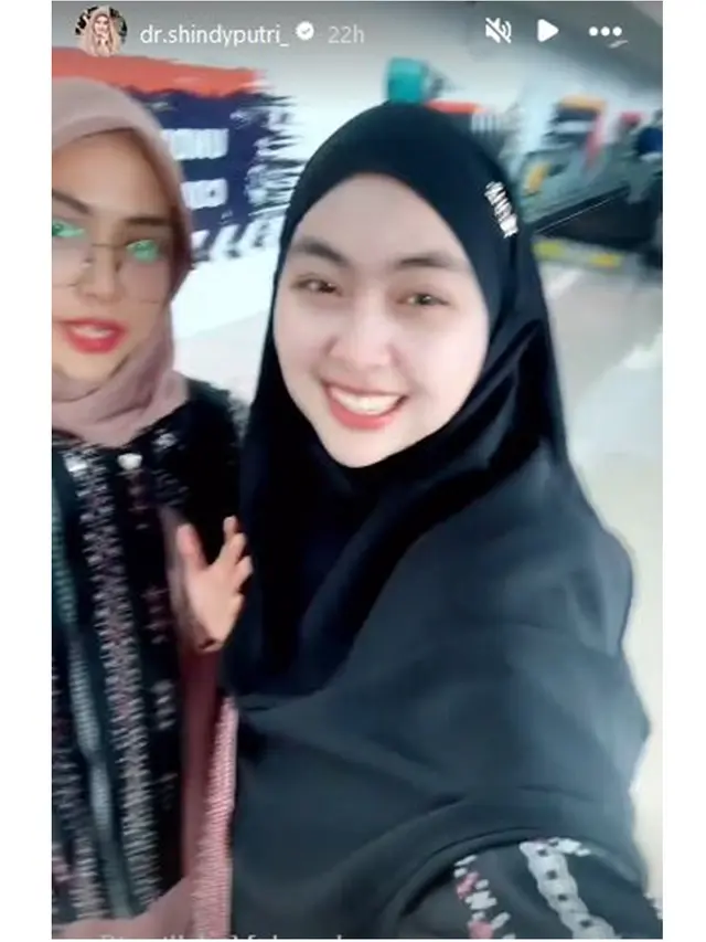 7 Momen Ria Ricis dan Oki Setiana Dewi Pamit Berangkat Haji, Penuh Haru