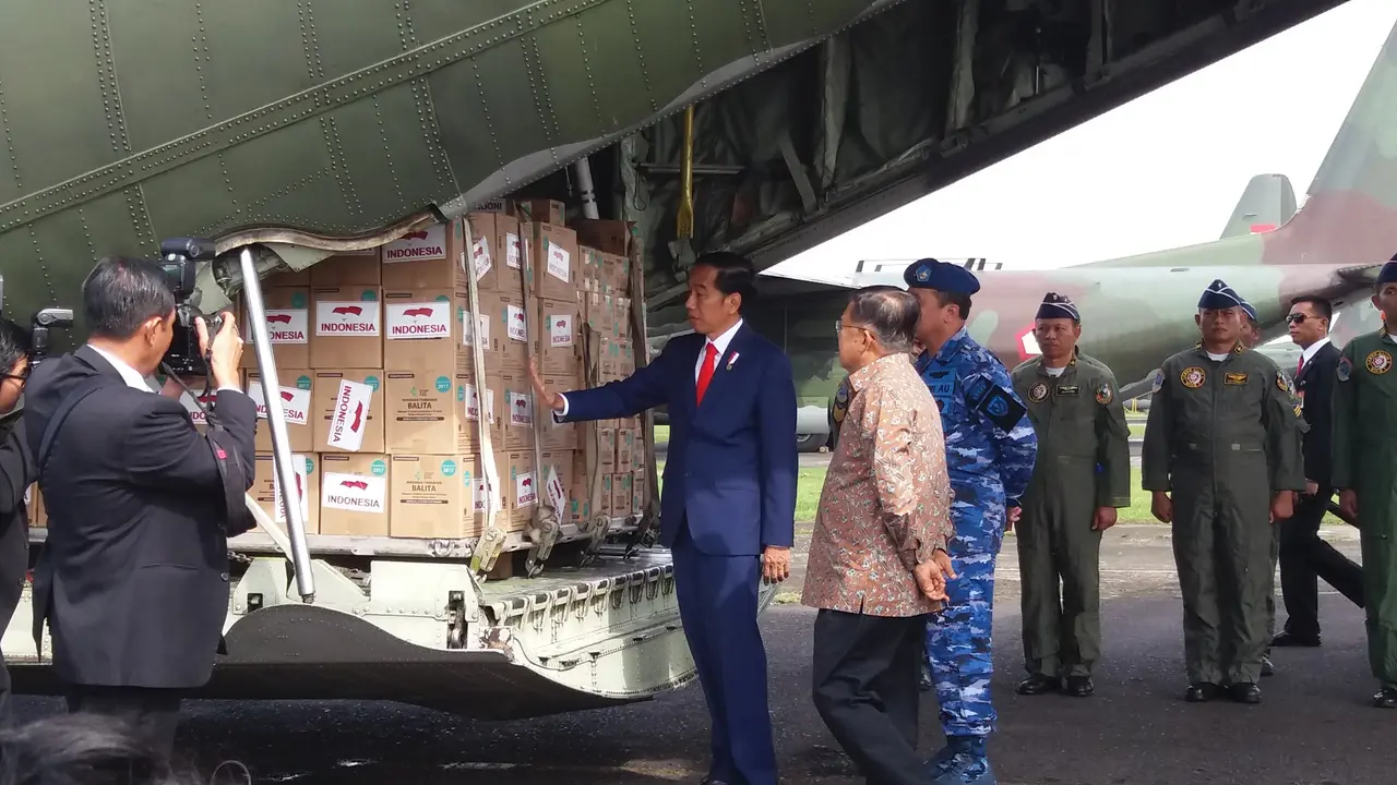 Presiden Jokowi di Lapangan Udara Halim Perdanakusuma, Jakarta Timur