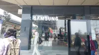 Samsung Store Erajaya DIgital Complex (Liputan6com/M. Labib Fairuz Ibad)