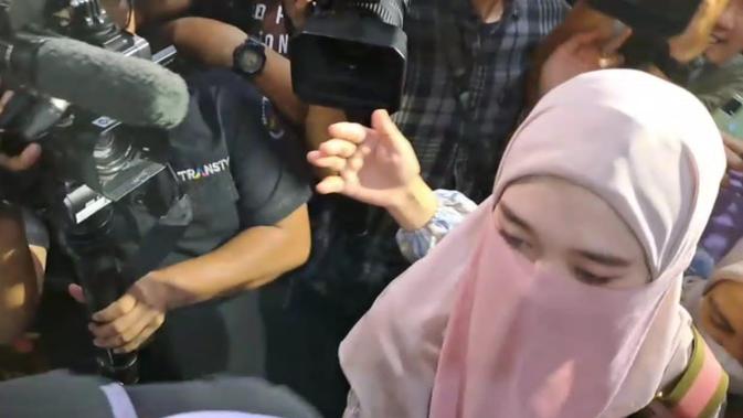 Inara Idola Rusli menghadiri sidang cerai perdana dengan Virgoun yang digelar di Pengadilan Agama Jakarta Barat, Rabu (17/5/2023). (Dok. via M. Altaf Jauhar)