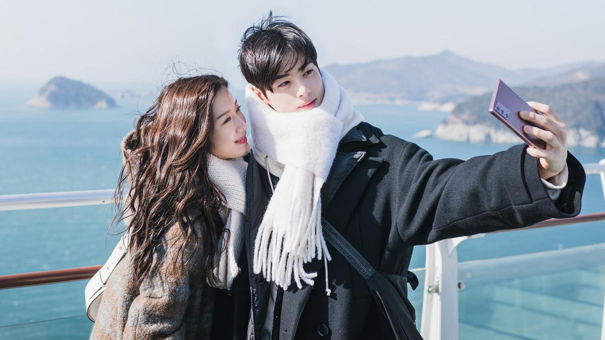 Cha Eun Woo Dikabarkan Bakal Reuni dengan Moon Ga Young di Drama Baru