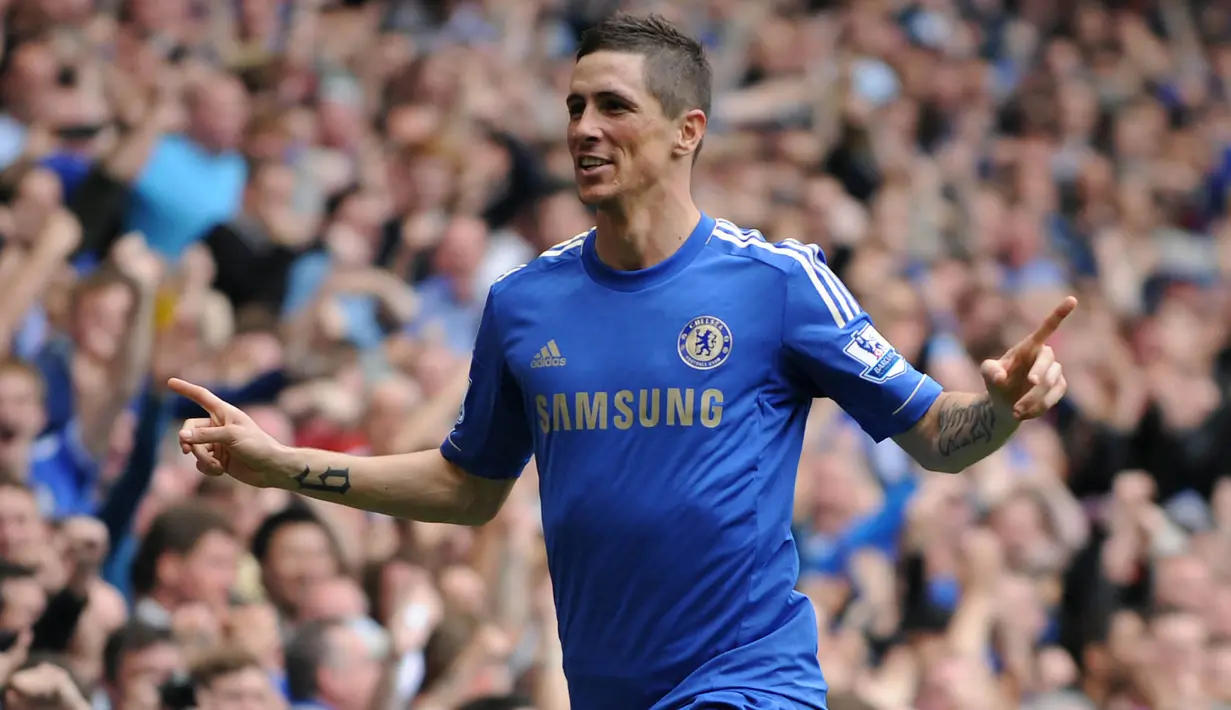 7. Fernando Torres - Chelsea memboyong striker karismatik Spanyol ini dengan harga 50 juta poundsterling dari Liverpool. Produktivitasnya menurun bersama The Blues hingga akhirnya dipinjamkan ke AC Milan. (AFP/Olly Greenwood)