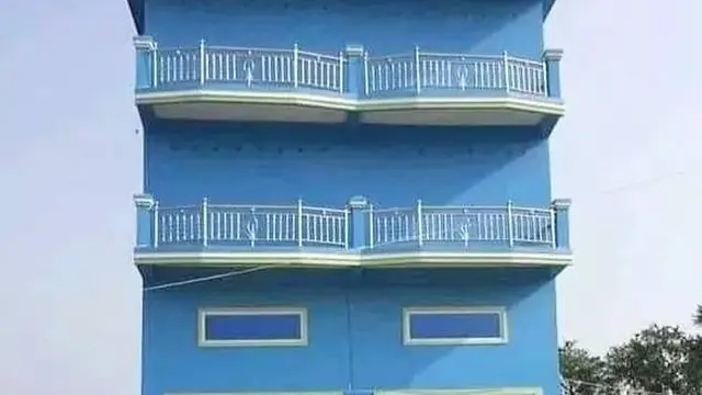 10 Potret Absurd Balkon Salah Desain Ini Jadi Tak Beguna