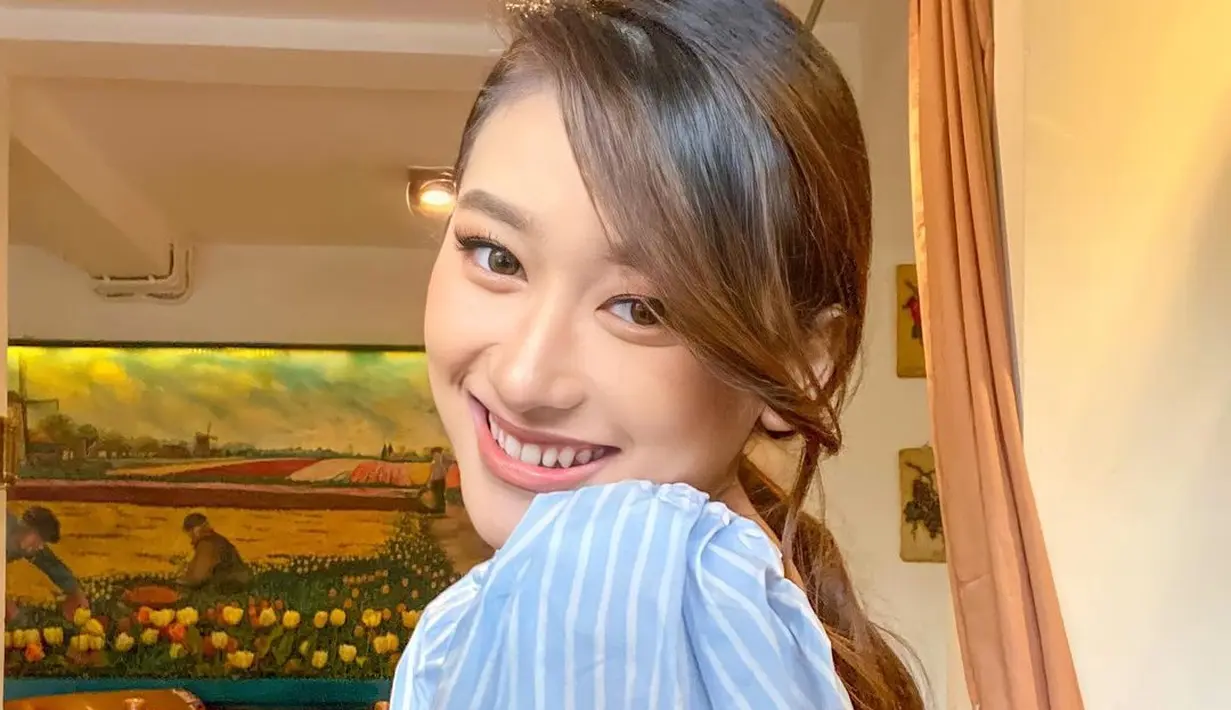 Tak hanya populer di layar kaca, Amanda Caesa juga punya popularitas di sosial media. (FOTO: instagram.com/amandacaesaa)