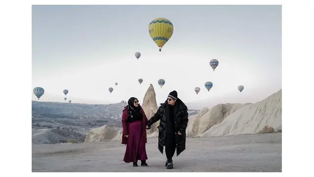 8 Potret Babymoon Aurel Hermansyah dan Atta Halilintar, Mesra Banget