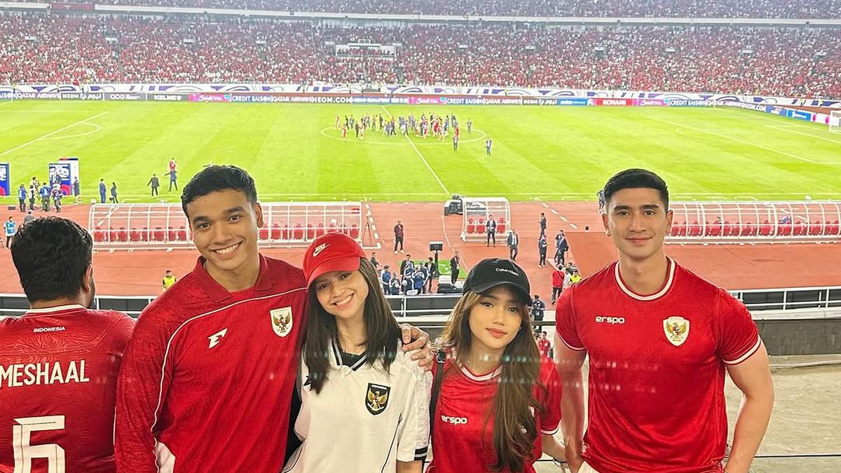 Duduk di Kursi VIP, Gaya Double Date Fuji An-Verrel Bramasta dan Fadly Faisal-Maudy Effrosina Nonton Timnas Indonesia VS Bahrain