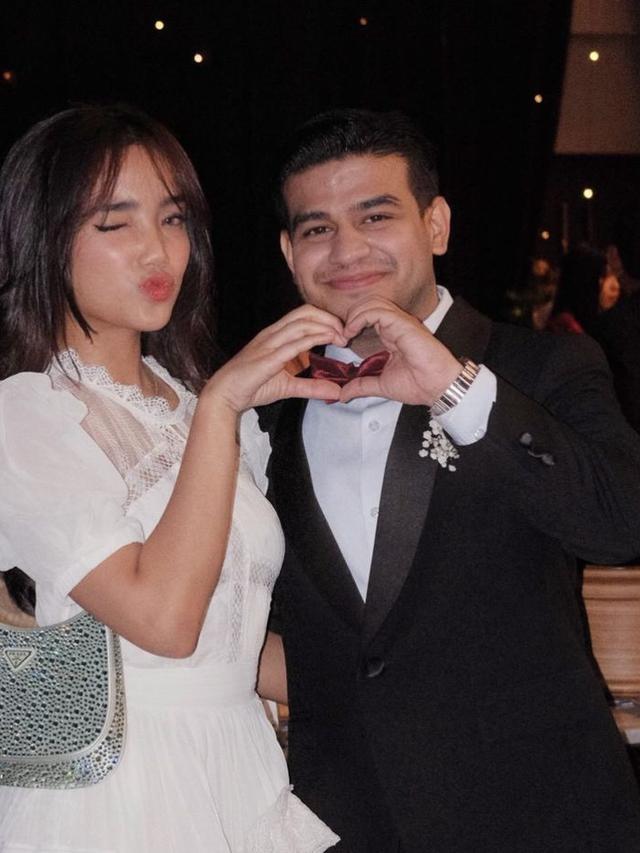 Fuji An di Acara Ngunduh Mantu Kakak Fadil Jaidi.[@fuji_an]