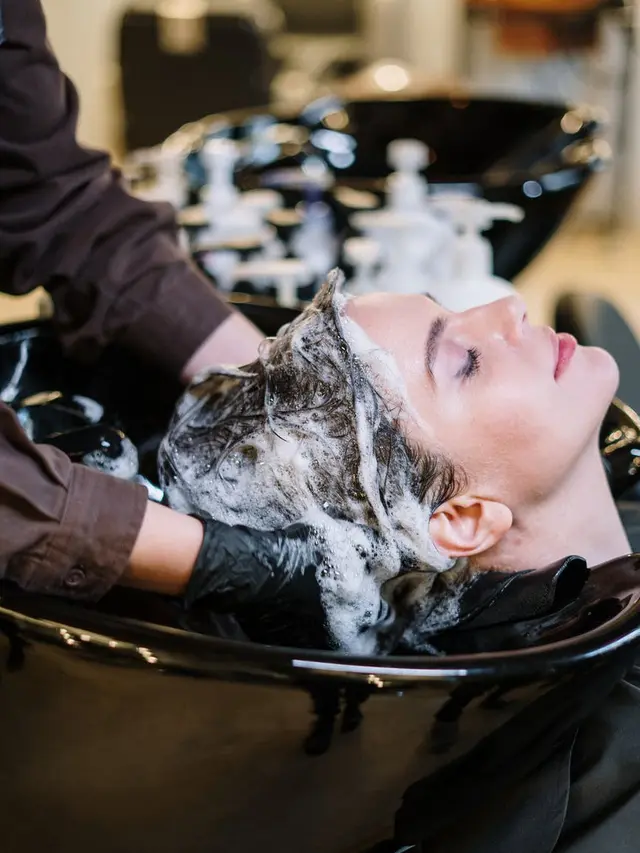 Arti Mimpi Keramas yang Menandakan Datangnya Kesulitan