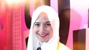 Tidak disangka-sangak artis yang sering berpenampilan seksi. Andhara Early memutuskan berhijab setelah bangun dari tidurnya. Hidayah datang setalah bangun tidur dan langsung menutup auratnya sejak tiga tahun silam. (Nurwahyunan/Bintang.com)