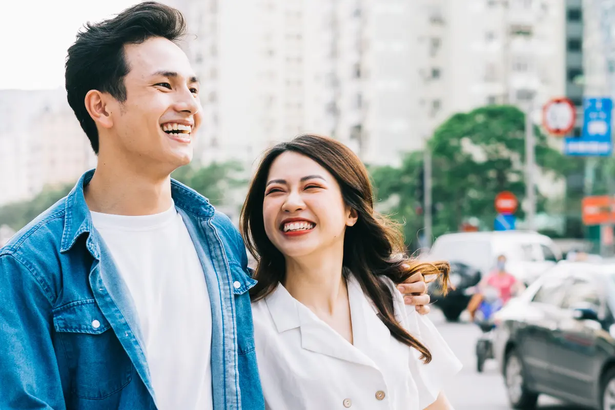 perempuan dan pasangan oktober