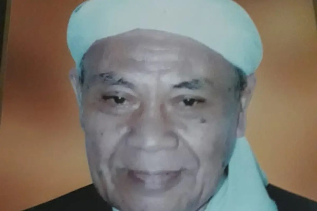 Foto mediang almarhum KH Anwar Musaddad, Ulama asal Garut, Jawa Barat pencetus Universitas Islam di Indonesia