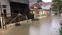 Hujan Terus Mengguyur, Perumahan di Bekasi Terkepung Banjir