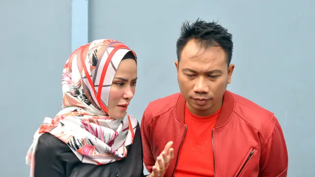 [Bintang] Vicky Prasetyo dan Angel Lelga