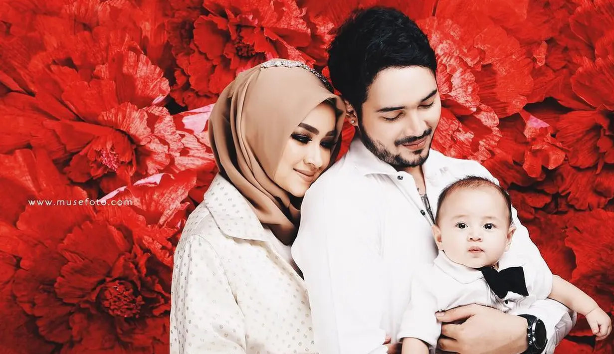 Aryani Fitria memutuskan berhijab setelah ia menikah dengan Donny Michael. (Foto: instagram.com/aryanifitriana24)