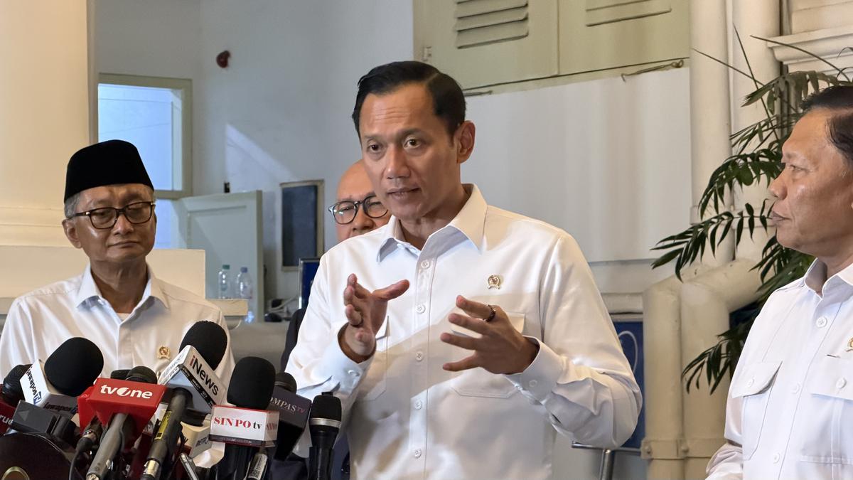 AHY Laporkan Sejumlah Solusi ke Prabowo Usai Kecelakaan KRL Bekasi, Ini Hasilnya