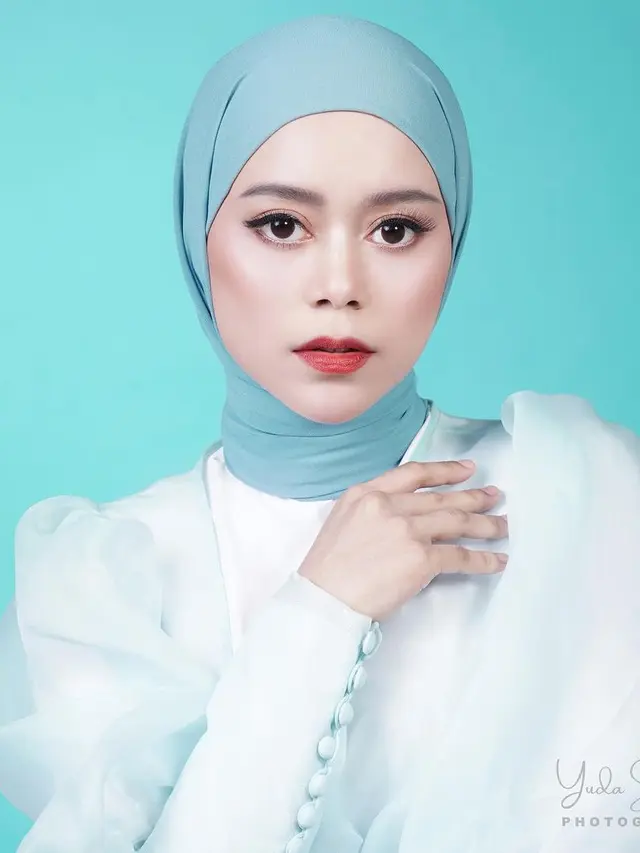 Inspirasi Makeup Idul Fitri dari Lesti Kejora