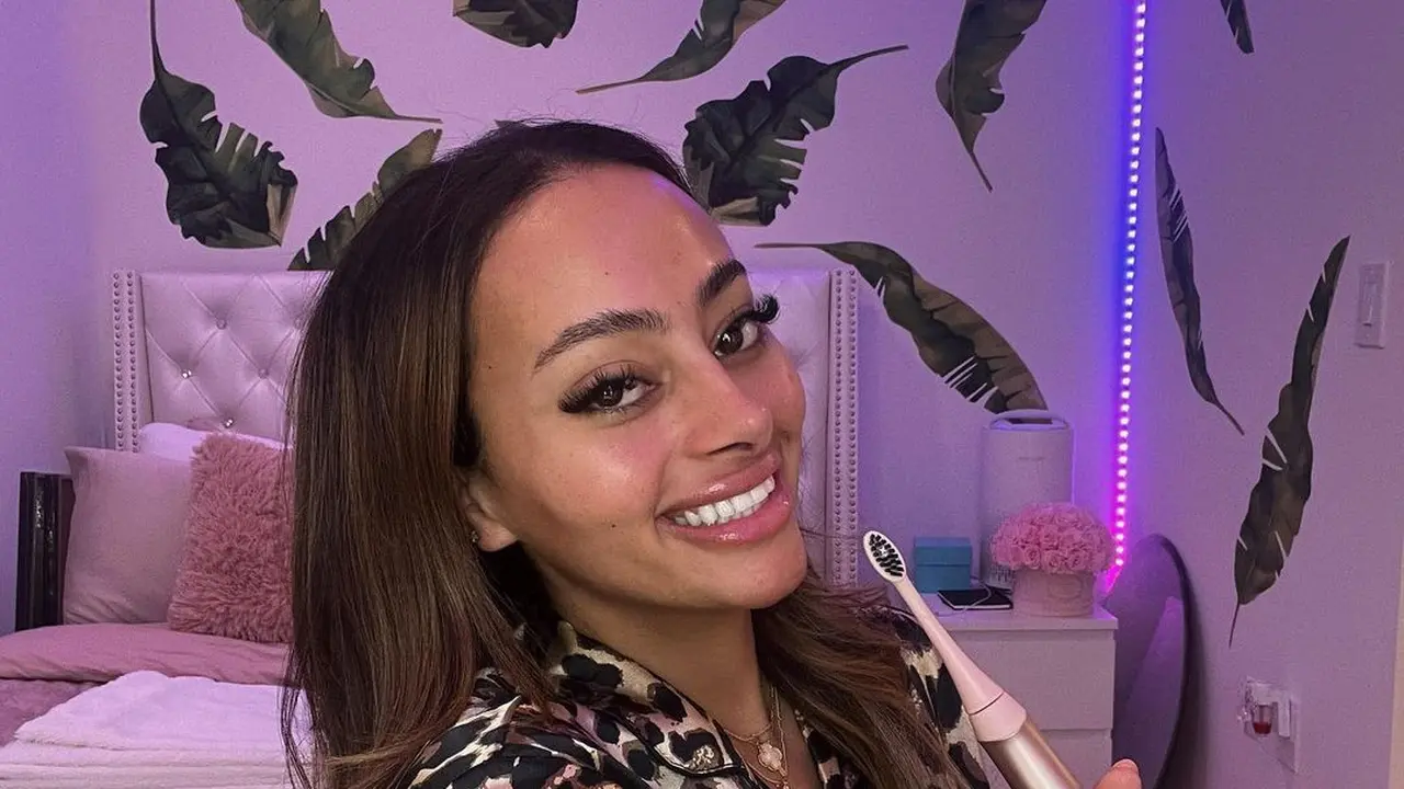 Mengenal Sosok Emira D'Spain, Dari Artis TikTok Jadi Model Transgender Kulit Hitam Pertama di Victoria's Secret