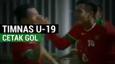 Berita video Timnas Indonesia U-19 akhirnya mencetak gol di Turnamen Toulon 2017. Gol tercipta pada laga terakhir melawan Skotlandia U-20.