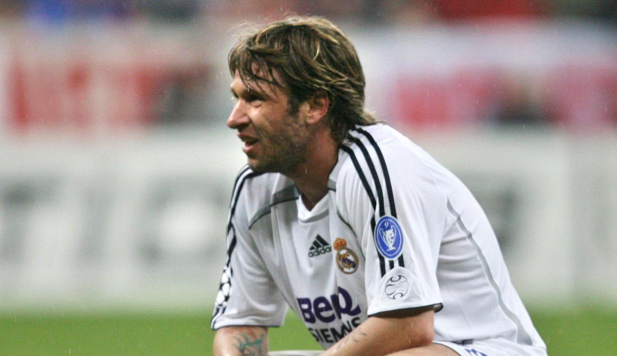 6. Antonio Cassano – Kegemilangan mantan bintang AS Roma ini pudar saat memperkuat El Real pada tahun 2006. Pria asal Italia itu pun pernah menyatakan bahwa kesalahan terbesar dalam karirnya adalah pindah ke Real Madrid. (AFP/Pierre Marcou)