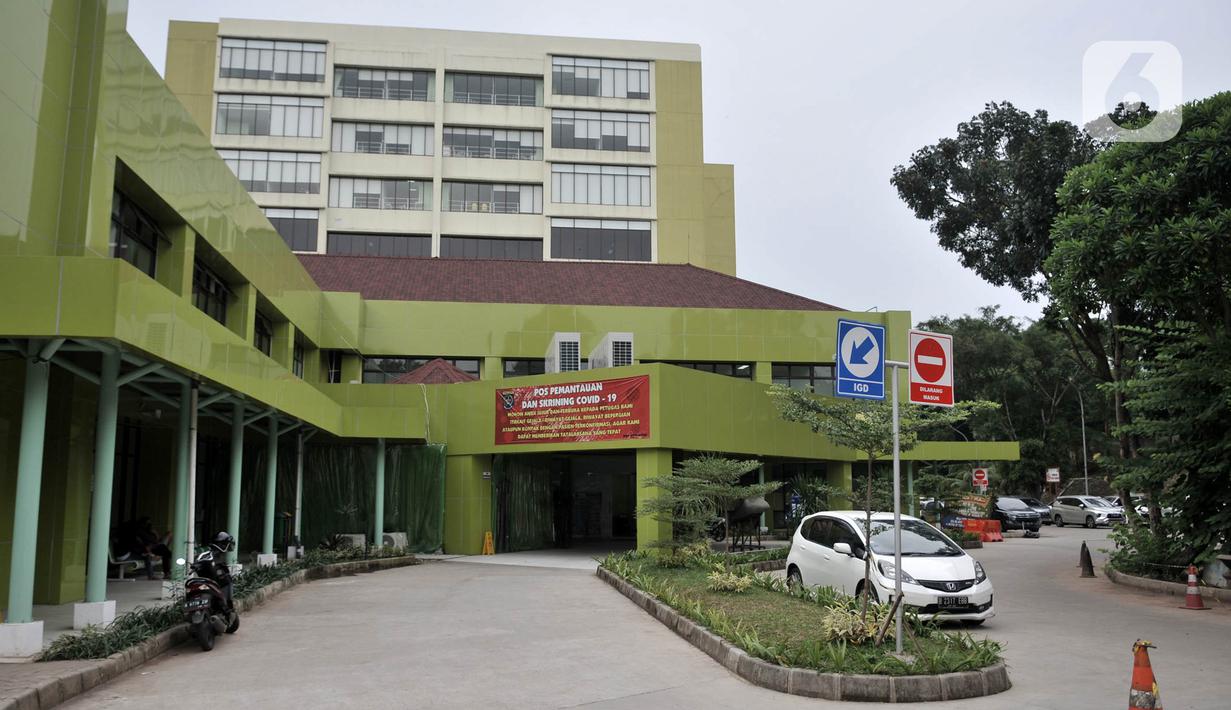 RSUD Kota Depok Jadi RS Khusus Corona: Suasana di depan Gedung IGD RSUD Kota Depok, Rabu (6/5/2020). Wali Kota Depok Mohammad Idris menetapkan RSUD Kota Depok sebagai rumah sakit khusus penanganan Covid-19 sejak Senin (4/5) kemarin. (merdeka.com/Iqbal S. Nugroho)