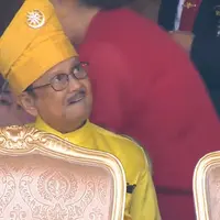 Lihat di sini bagaimana tampilan Megawati Soekarnoputri, BJ Habibie, dan Jusuf Kalla saat menghadiri upacara HUT RI ke 73 di Istana Negara.