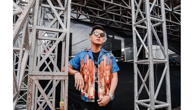 Kembali Manggung Setelah Cedera, Ini 7 Potret Terbaru Jaz