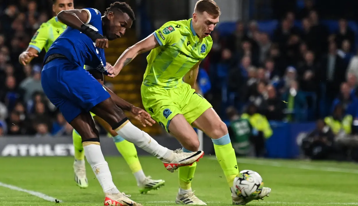 Tampil di kandang sendiri, pelatih Chelsea Mauricio Pochettino mengusung formasi 4-2-3-1 dengan menempatkan Nicolas Jackson sebagai ujung tombak tunggal. (Glyn KIRK / AFP)