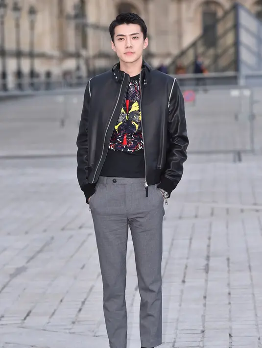 "80% adegan di film ini adalah action. Penata action dari film The villainess juga terlibat. Asisten sutradara dari film The villainess juga ditunjuk sebagai sutradara web film ini," tutur pihak SM Entertainment. (Foto: vogue.com)