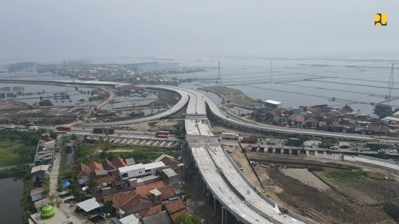 Kehadiran Tol Semarang-Demak yang tengah dibangun dapat semakin melengkapi konektivitas jaringan jalan di wilayah Jawa Tengah bagian utara.