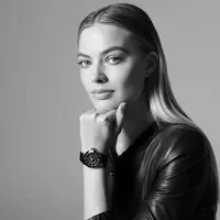 Aktivitas yang padat membuat jam tangan jam tangan terpenting bagi Margott Robbie. Pilihannya jatuh pada Chanel J12, dengan deretan keunggulan yang membuatnya jatuh hati.