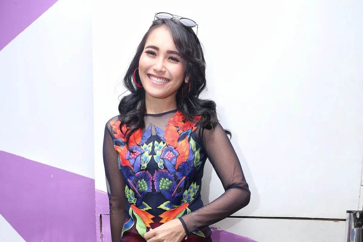 [Bintang] Ayu Ting Ting