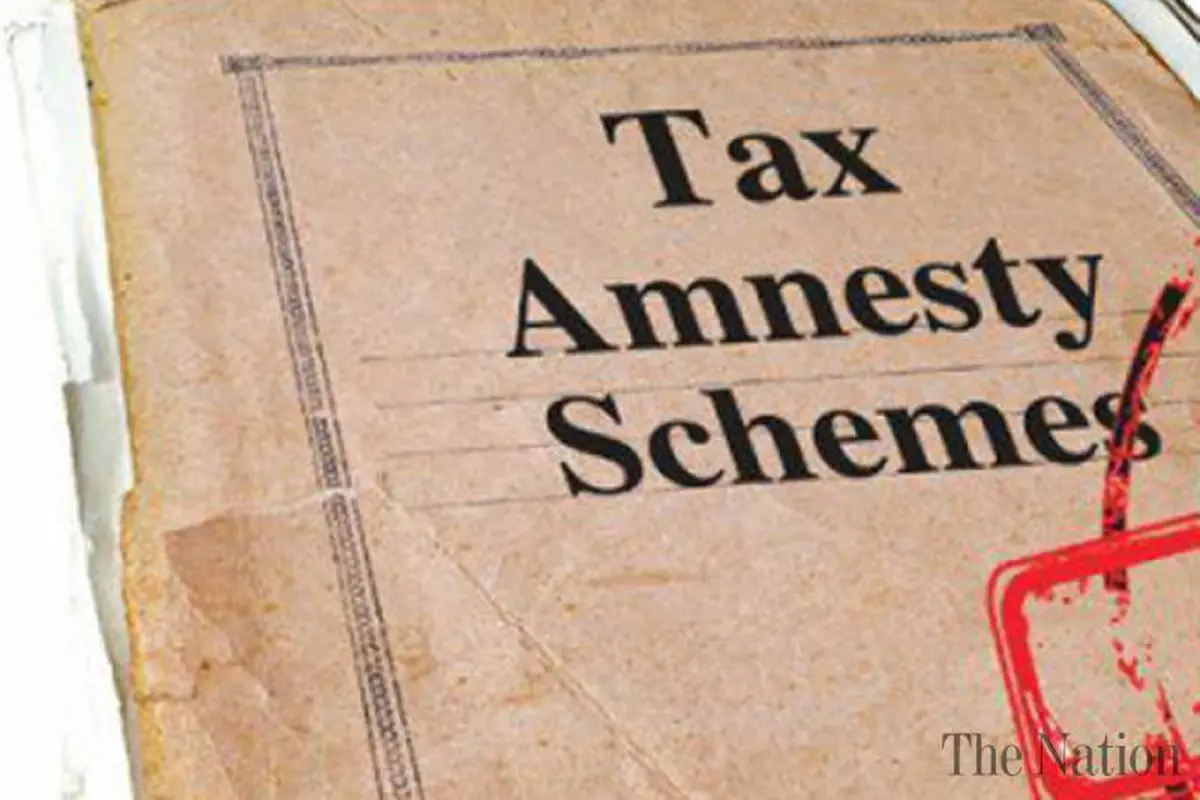 	 Pengamat perpajakan menilai pengampunan pajak atau tax amnesty dapat meningkatkan basis dan penerimaan pajak.