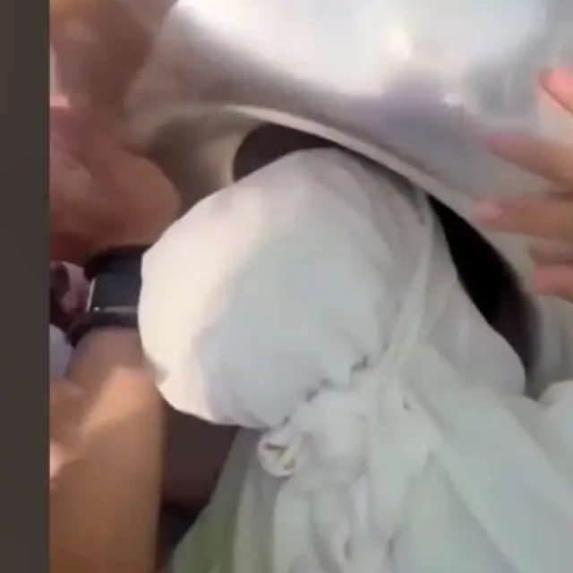 Aurel Hermansyah Menangis Usai Cium Dinding Kakbah dan Hajar Aswad Saat Haji Bersama Atta Halilintar.