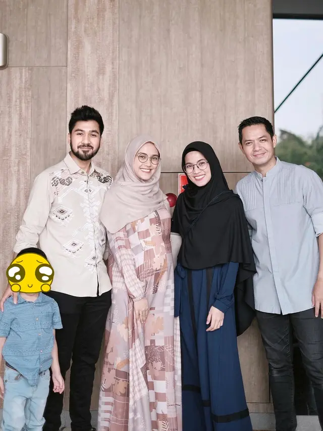 7 Potret Kebersamaan Alyssa Soebandono dan Sang Adik yang Jarang Tersorot