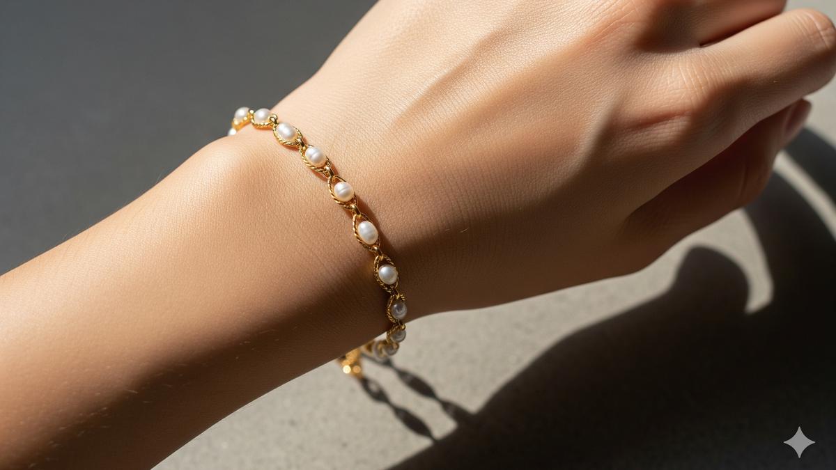9 Model Gelang Emas Kombinasi Mutiara Tren Terbaru 2025, Classy