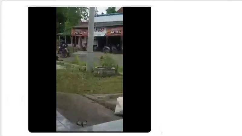 Viral video di sosial media berdurasi 2 menit 50 detik di Kabupaten Cilacap, Provinsi Jawa Tengah memperlihatkan adanya aksi perampokan oleh tiga orang dengan mengendarai dua sepeda motor di sebuah toko.