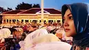 Bella Saphira resmi menjadi mualaf pada Ramadan 2013. Hal itu dilakukan saat ia menikah dengan seorang TNI. (Foto: instagram.com/bellasaphiraofficial)