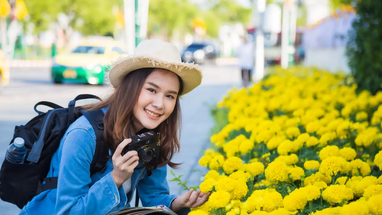 Travel Beauty Essentials: 3 Produk MAJIKA yang Selalu Wajib Dibawa