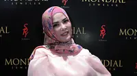 Ditemui di kawasan Plaza Indonesia, Jakarta Pusat, Kamis (18/5/2017), Angel mengatakan dirinya yang sudah menjadi mualaf selama kurang lebih 15 tahun merasa setiap menu makanan di bulan Ramadhan memiliki nikmat yang berbeda. (Deki Prayoga/Bintang.com)
