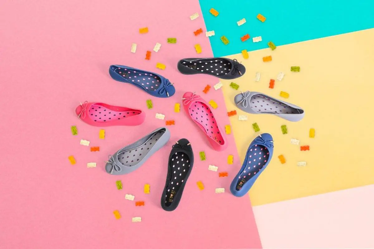 Jelly Shoes, Solusi Sepatu untuk Tampil Nyaman dan Feminin di Musim Hujan